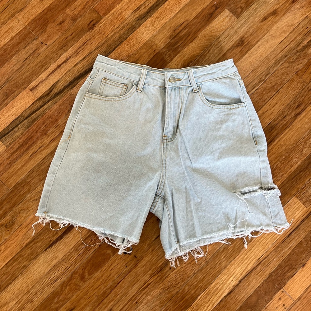 Princess Polly Light Wash Frayed Jean Shorts